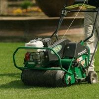 technician-aerating-8